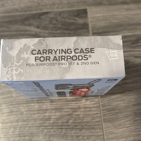 Lax gen 2 earbuds carrying case with keyring. New in package - Picture 4 of 6